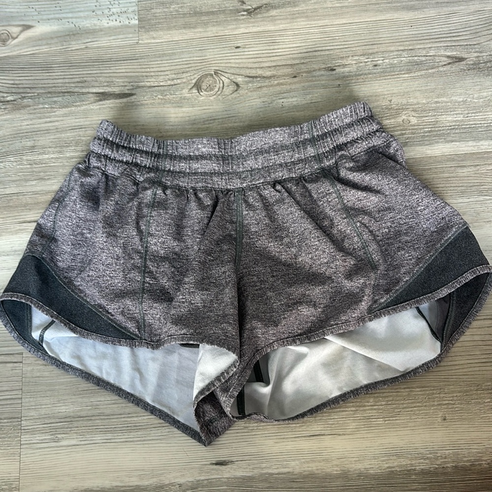 Lululemon Size 2 Hotty Hot Shorts